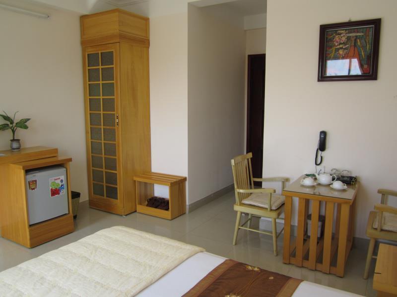 Nhiet Doi Hotel Tuy Hoa Exteriör bild