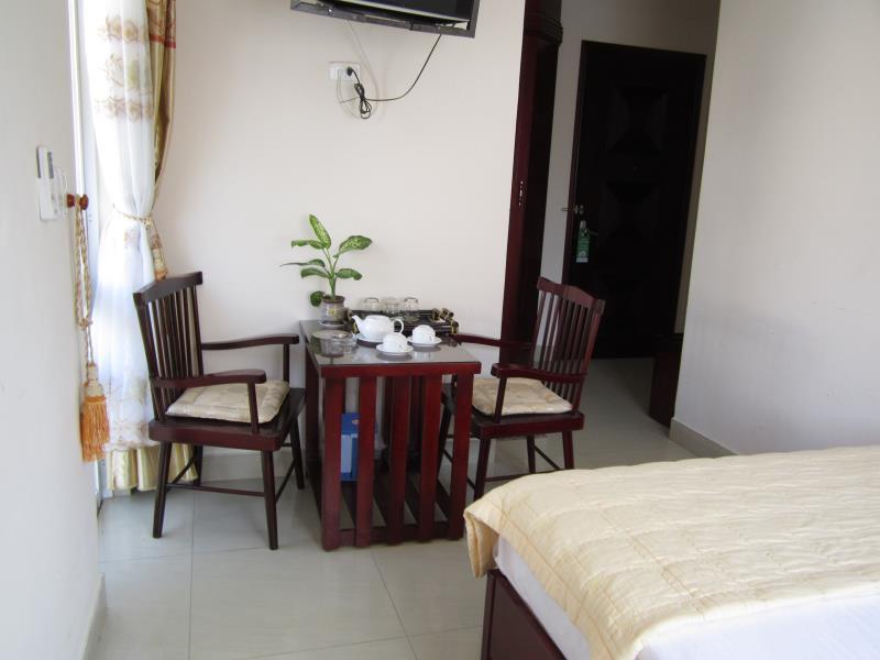 Nhiet Doi Hotel Tuy Hoa Exteriör bild