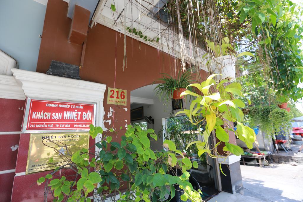 Nhiet Doi Hotel Tuy Hoa Exteriör bild