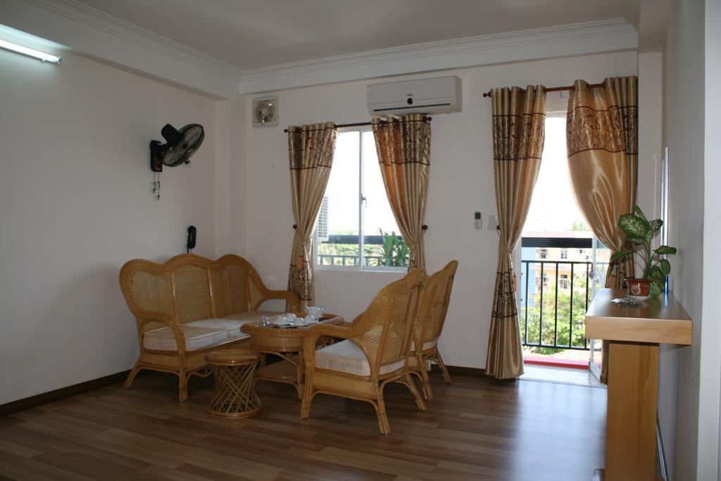 Nhiet Doi Hotel Tuy Hoa Exteriör bild