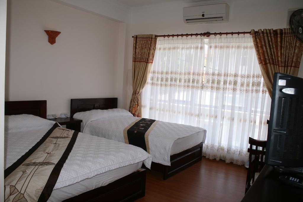 Nhiet Doi Hotel Tuy Hoa Exteriör bild