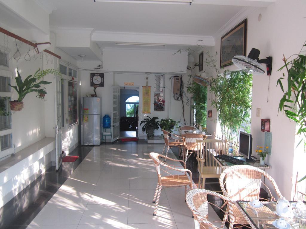 Nhiet Doi Hotel Tuy Hoa Exteriör bild