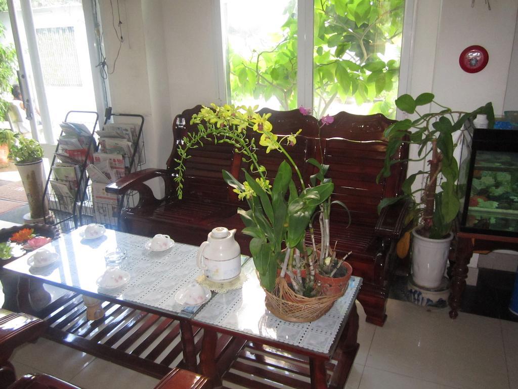 Nhiet Doi Hotel Tuy Hoa Exteriör bild